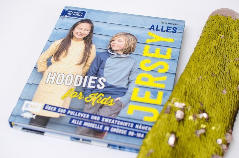 Wendepailletten-Applikation aus dem Buch Alles Jersey Hoodies for Kids