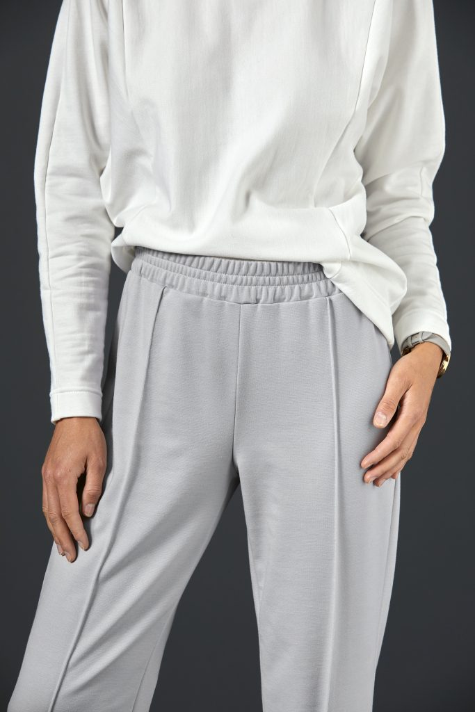 Sweatshirt kombiniert mit Jogg-Pants