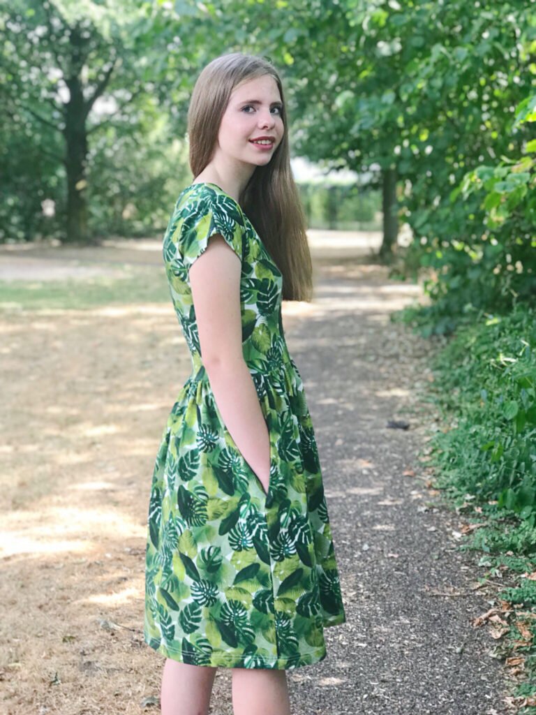 zonnige zomerjurk met zakken gratis jurk patroon