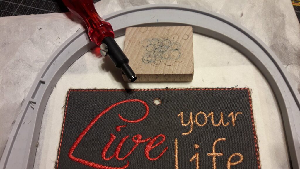 1 Music sign 'dal segno' embroidery card: 'Live your life from now on.'
