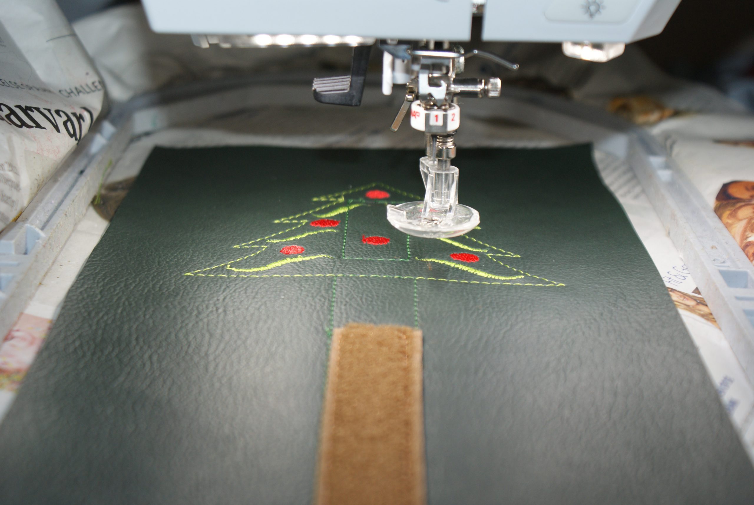 Cutwork Bernina - cutwork accessory - cable binder - machine embroidery